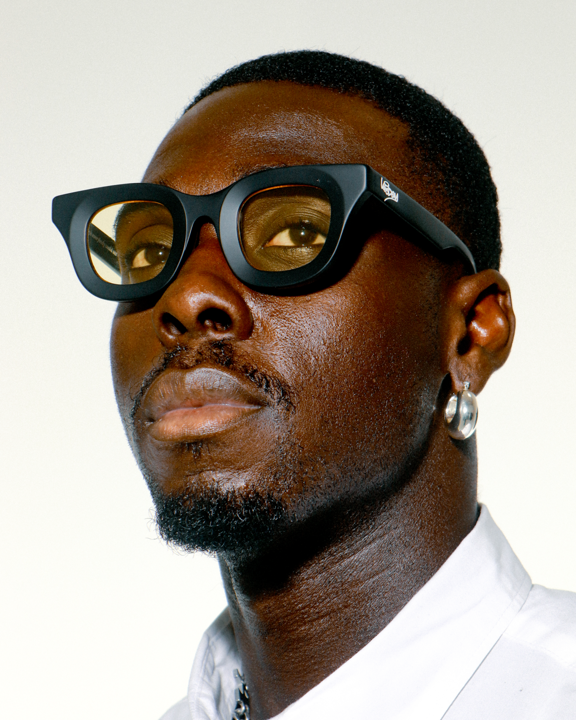 MATTE BLACK FRAME 3