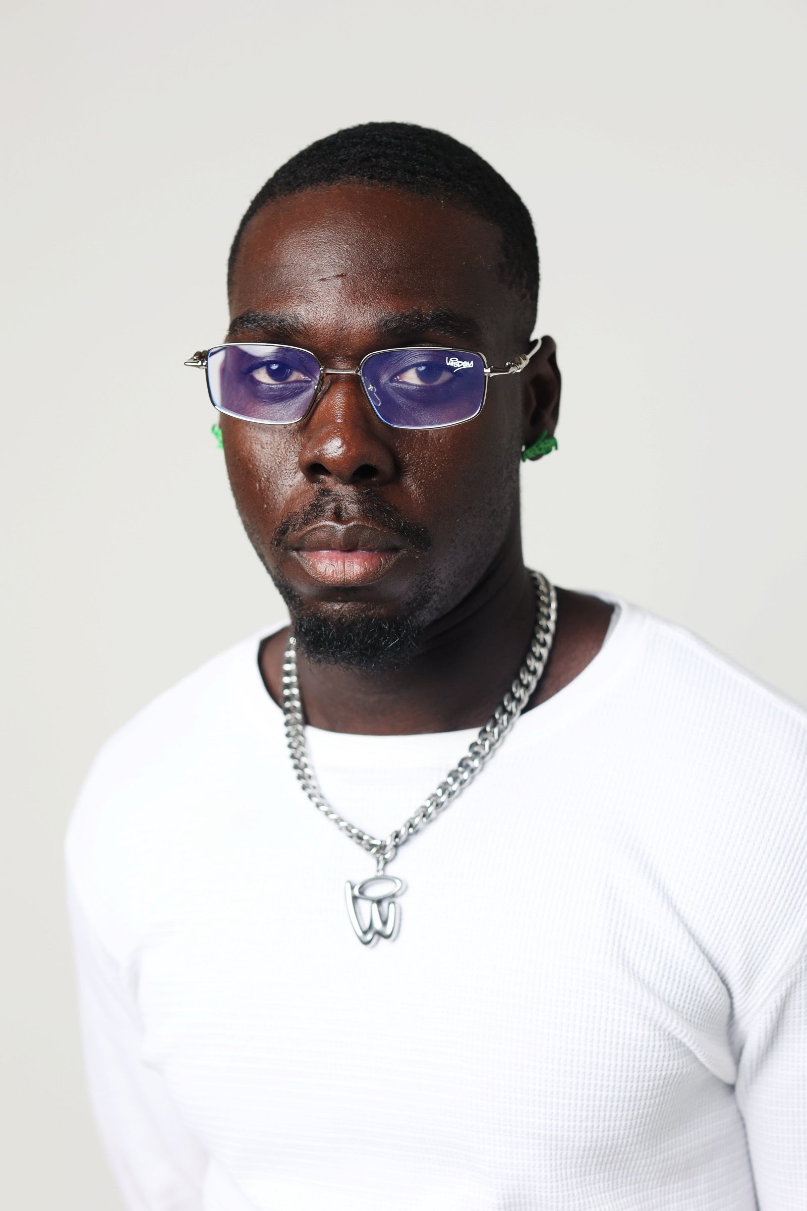 SILVER WIRE FRAME 25