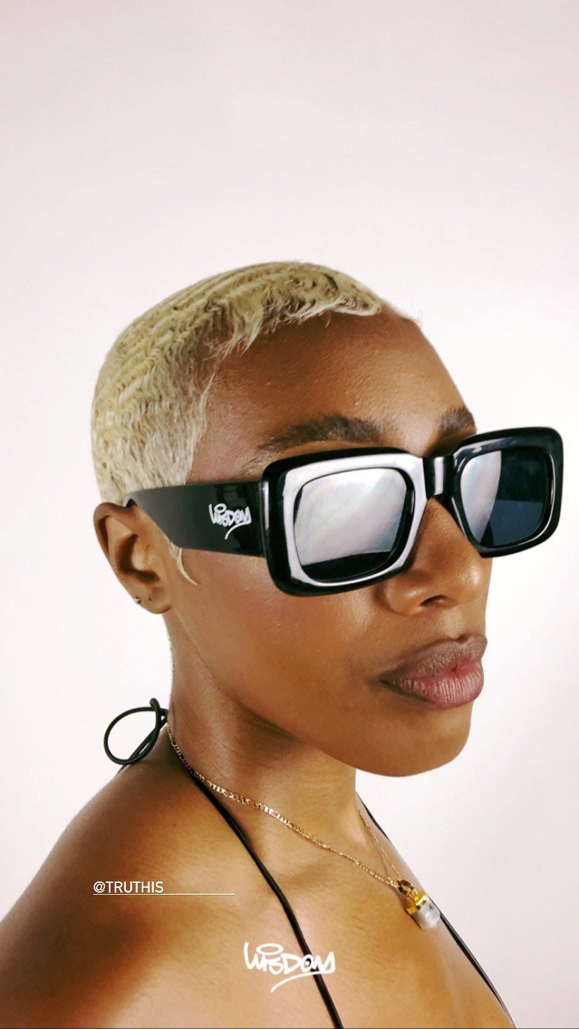 WISDOM FRAME 1 – Wisdom Fashion House display picture 2