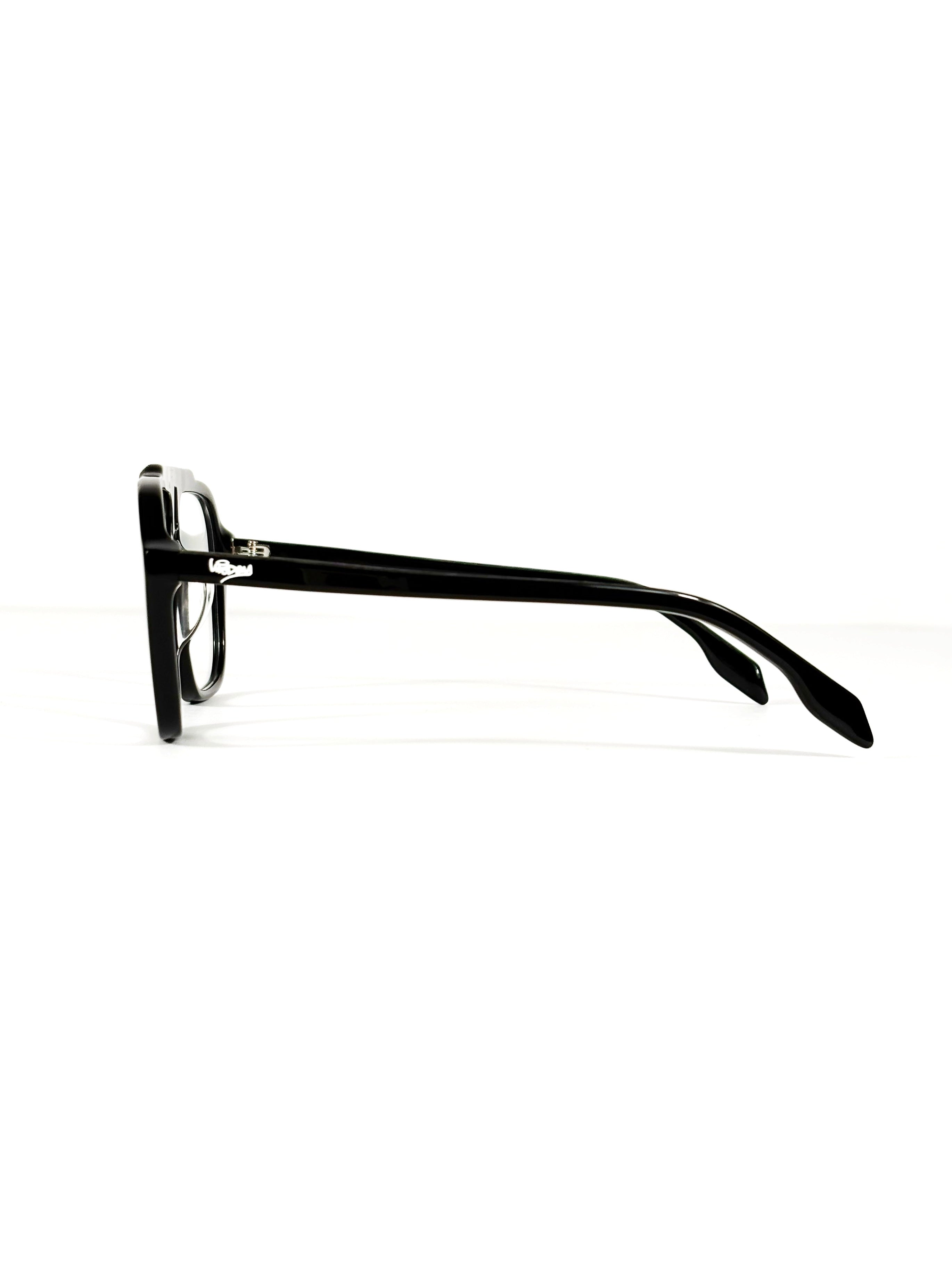BLACK FRAME 33