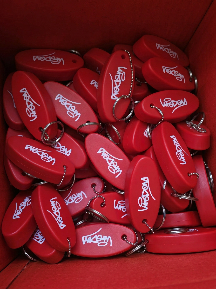 RED BALLOON KEYCHAIN